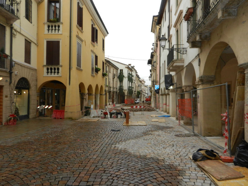 Corso Fogazzaro, lavori in anticipo sui tempi: il tratto finale chiuso fino al 20 dicembre