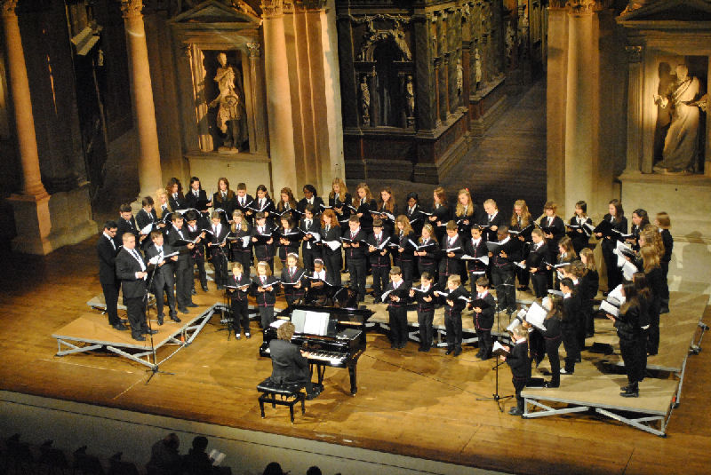 Concerto natalizio con i cori Pueri Cantores e Chamber Choir, Academy of Arts di Osijek