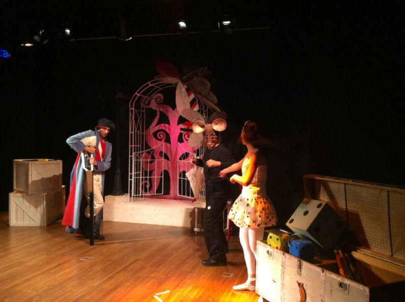 Teatro Spazio Bixio: "Il soldatino di piombo e la ballerina di carta"