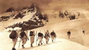 Alpini sciatori, (archivio fotografico del Museo del Risorgimento e della Resistenza)