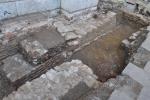 Ritrovamenti archeologici in piazza delle Erbe: basamento in mattoni della Basilica
